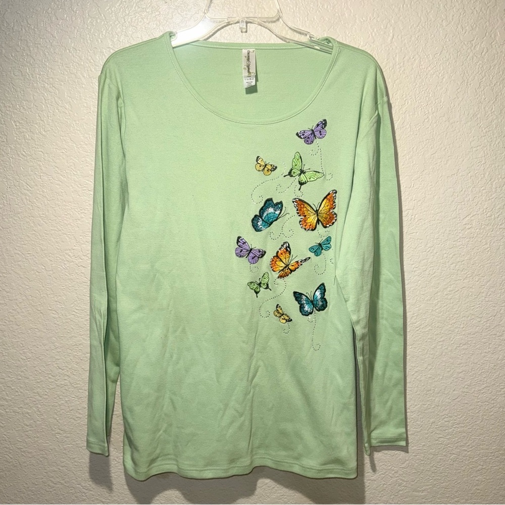 Decorated Originals Women’s Large Green Butterfly Embroidered Long Sleeve Top